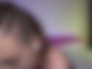 Live cam show with Tiffany - Petite on Camsoda