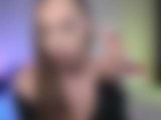 Live cam show with Tiffany - Brown Hair on Camming Site