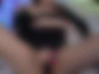 Tiffany MILF webcam performer live streaming