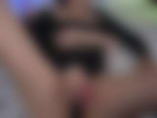 Tiffany MILF webcam performer live streaming