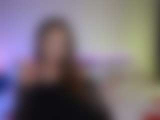 Tiffany MILF webcam performer live streaming