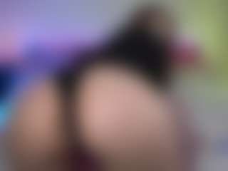 Live cam show with Tiffany - Petite on Hubzter Live
