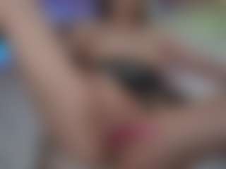 Live cam show with Tiffany - MILF on CamClone