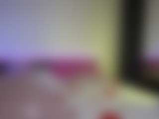Live cam show with Tiffany - Skinny on TeamSkeetLive