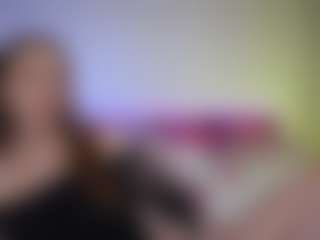 Tiffany MILF webcam performer live streaming