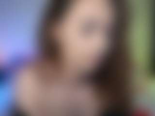 Live cam show with Tiffany - Petite MILF on eurowanks.com