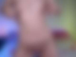Live cam show with Tiffany - Smoking on livesuperchat.net