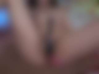 Live cam show with Tiffany - Brown Hair Petite on dropp.cam
