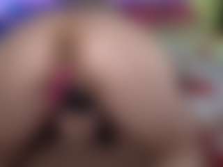 Live cam show with Tiffany - Natural on justonemore.cc