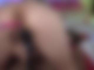 Live cam show with Tiffany - Bedroom MILF on galaxygirlnitro.com