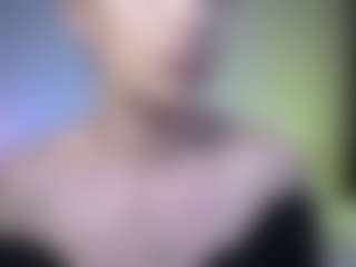 Tiffany MILF webcam performer live streaming