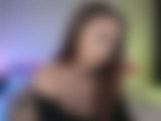 Tiffany MILF webcam performer live streaming