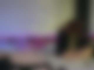 Tiffany MILF webcam performer live streaming