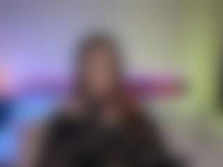 Tiffany MILF webcam performer live streaming