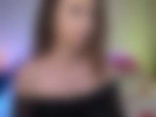 Live cam show with Tiffany - Brown Hair MILF on Gym Cam Girls