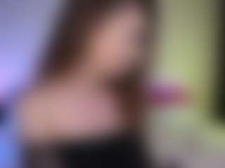 Live cam show with Tiffany - Bedroom MILF on xxxlivecams.org