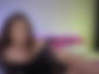 Live cam show with Tiffany - Brown Hair Petite on StripNow