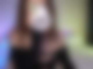Tiffany MILF webcam performer live streaming