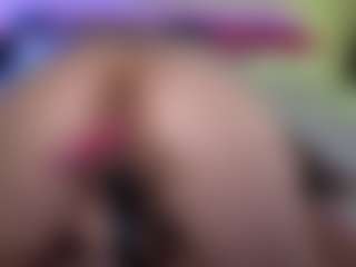 Live cam show with Tiffany - Dildo Or Vibrator MILF on Milfs Live