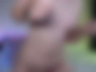 Live cam show with Tiffany - Brown Eyes Brown Hair on EXY