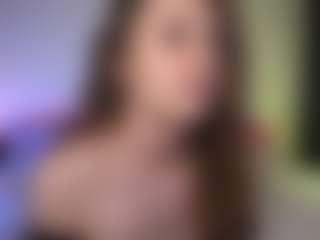 Live cam show with Tiffany - Petite on Camsoda
