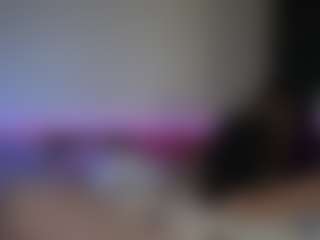 Tiffany MILF webcam performer live streaming