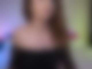 Live cam show with Tiffany - Brown Hair MILF on AdultVida.com