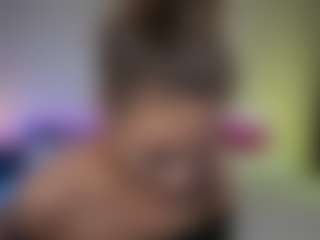 Live cam show with Tiffany - Bedroom Brown Hair on Milfs Live