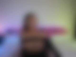 Tiffany MILF webcam performer live streaming