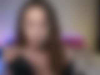 Tiffany MILF webcam performer live streaming