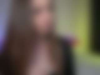 Tiffany MILF webcam performer live streaming