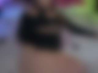 Live cam show with Tiffany - Skinny MILF on SpunkLive