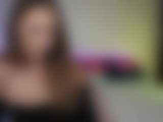 Tiffany MILF webcam performer live streaming