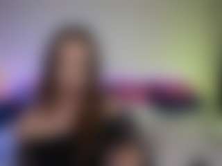 Live cam show with Tiffany - Skinny MILF on xDating
