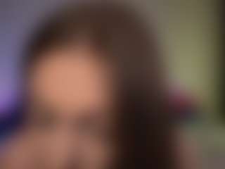 Tiffany MILF webcam performer live streaming