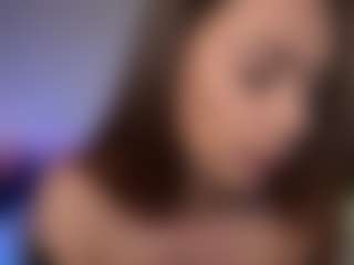 Live cam show with Tiffany - Petite MILF on Camsoda Late Night