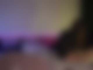 Tiffany MILF webcam performer live streaming