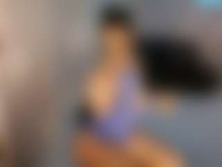 Live cam show with Desire Rodriguez - Curvy on Mixed Magazine Live