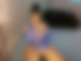 Live cam show with Desire Rodriguez - Plussize on Dolls Live