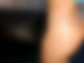 Live cam show with Desire Rodriguez - Fingers on Camiplay Live