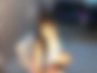 Spettacolo in cam dal vivo con Desire Rodriguez - Spank su Camsoda
