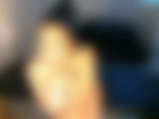 Live cam show with Desire Rodriguez - Tease Curvy on madthumbs