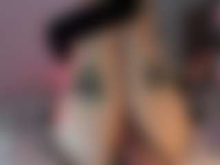 Live-camshow met EFFY - Small Tits op Camsoda