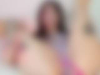 Live cam show with EFFY - Brown Hair on Uber Horny