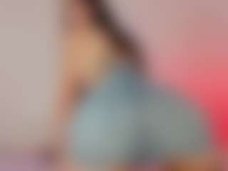 Live cam show with EFFY - Oil on Camming Site