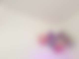 Live cam show with EFFY - Small Tits Brown Hair on Camsoda