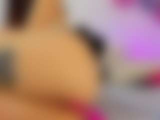 Live cam show with EFFY - Living Room on Camsoda