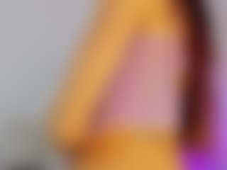 Live cam show with EFFY - Shaved Pussy Brown Hair on Camsoda
