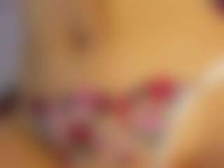Live cam show with EFFY - Squirt on Camming Site