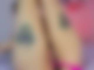 Live cam show with EFFY - Arab Athletic on chickslive.net